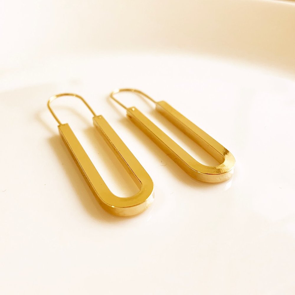 U Shape Linear Hoop Earrings 14k Gold Plated Shiny - Picture 5 of 8